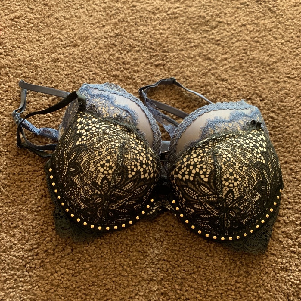 32D Victoria’s Secret Very Sexy Push-up Bra